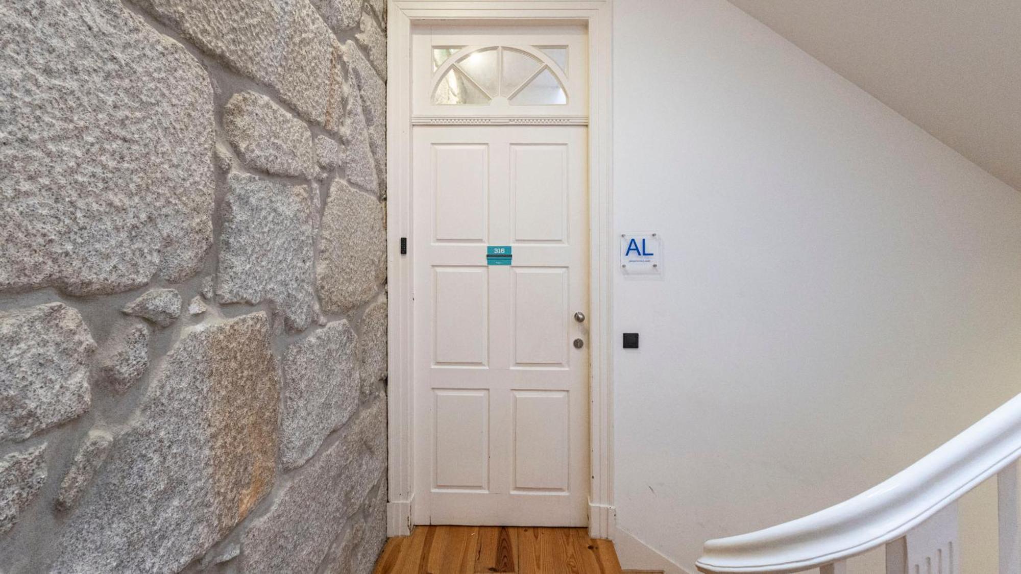 Lovelystay - Allderman Apartment - Almada 3º F Porto Exterior foto